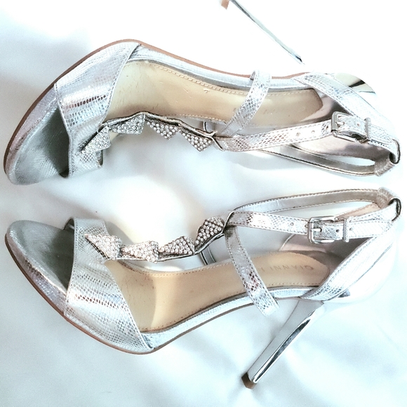 Gianni Bini Silver Rhinestone Sandals 7.5 - Picture 8 of 15